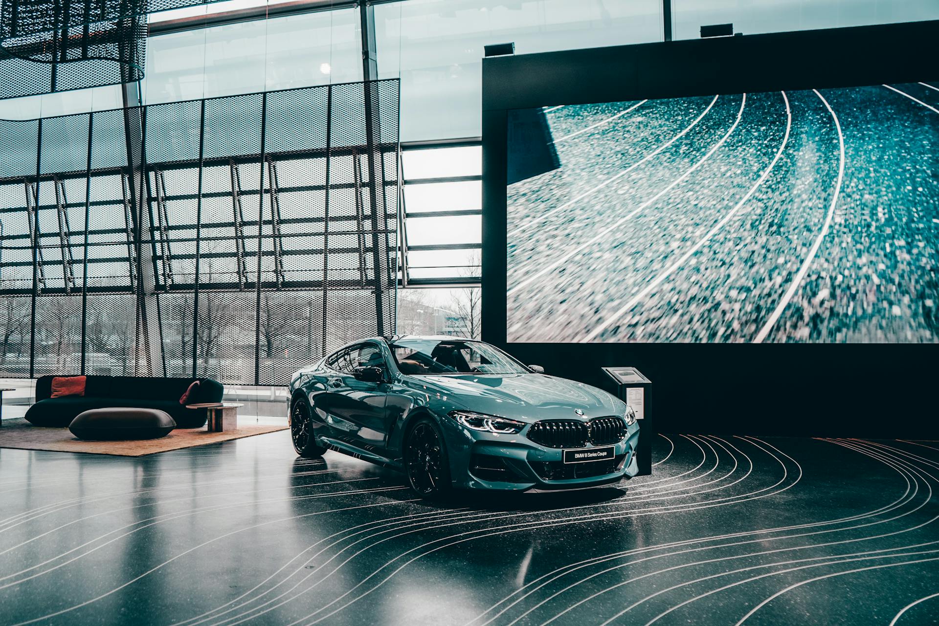 pexels-maria-geller-2127039-bmw
