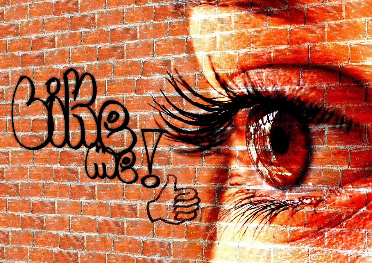 Grafitti of a woman's eye
